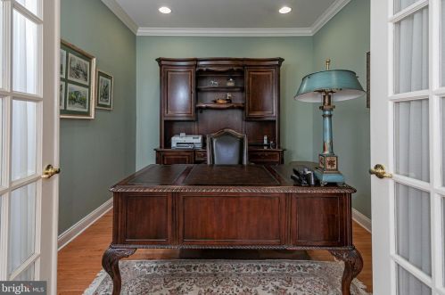 42 Schindler Ct, Lawrence Township NJ  08648-2578 exterior