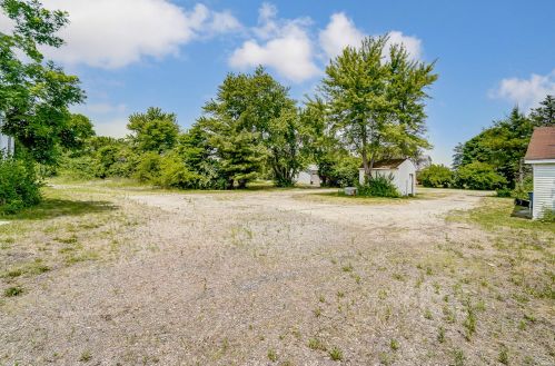 7186 National Rd, Brookville OH  45309-8784 exterior