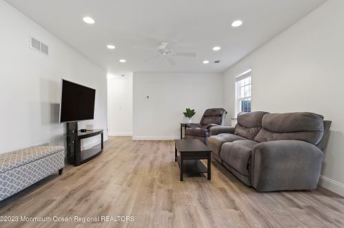 14-4 Providence Ct, East Freehold NJ  exterior