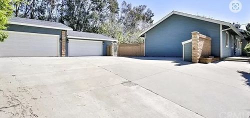 17880 Rimhurst Ct, San Bernardino, CA 92407-1200