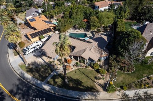 1672 Smiley Heights Dr, Redlands CA  92373-6533 exterior