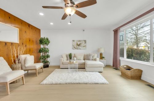 9020 Grove St, Elk Grove CA  95624-2318 exterior