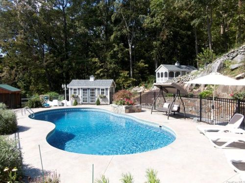 130 Aunt Hack Rd, Danbury, CT 06811-2724