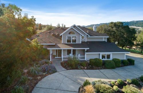 4744 Hillsboro Cir, Santa Rosa, CA 95405-8784