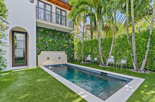 444 Chilean Ave, Palm Beach FL  33480-4529 exterior