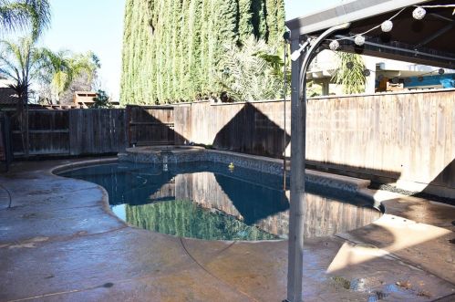 2065 Katnich Ln, Lodi CA 95242-4805 exterior