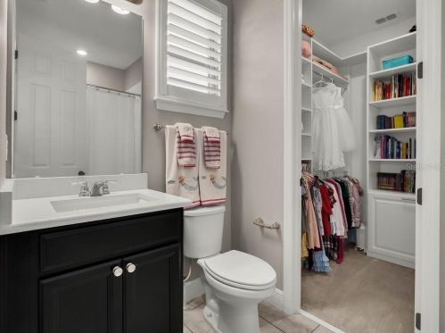 8148 Chilton Dr, Orlando FL 32836 exterior