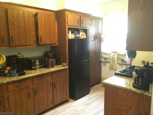 221 New St, West Paterson NJ  07424-3329 exterior