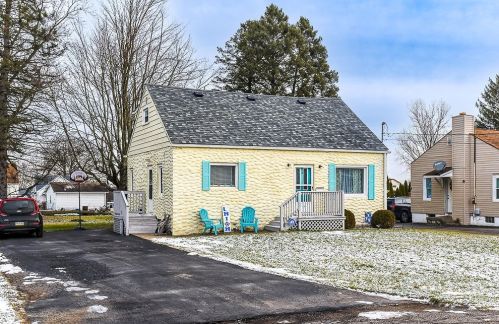 1718 Hart St, New Castle PA  16101-1316 exterior