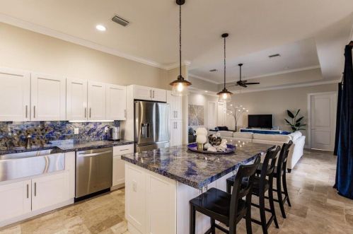 1090 Cara Ct, Marco Island FL  34145-4563 exterior