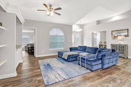 95 12th Ave, Naples FL  34120-3353 exterior