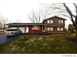 36 Flamingo Dr, Rochester, NY 14624-2244