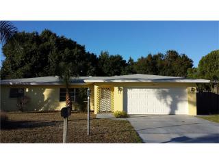 9215 Kingston Rd, Bradenton, FL 34210-2028