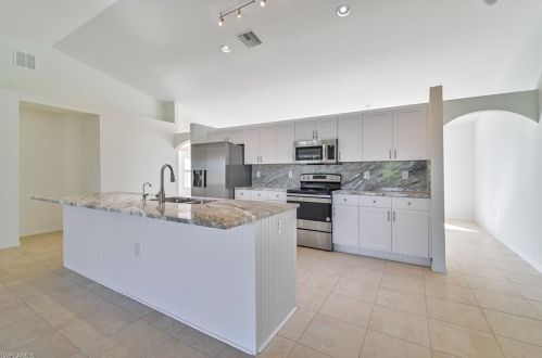1931 21st St, Cape Coral, FL 33909-4751