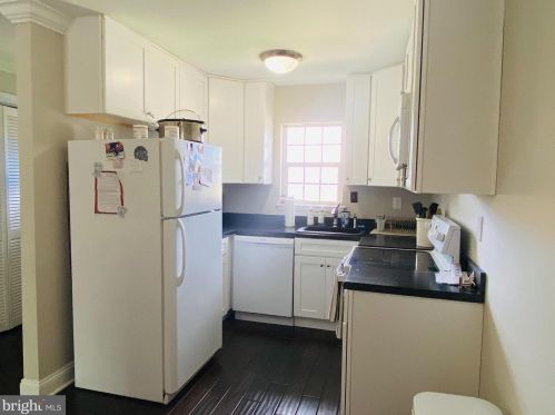 112 Chester Ct, Downingtown PA  19335-4212 exterior