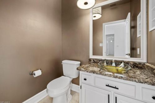 2291 Oakes Blvd, Naples FL  34119-1371 exterior