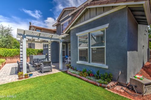 3360 Sierra Madre Ave, Gilbert, AZ 85296-1878