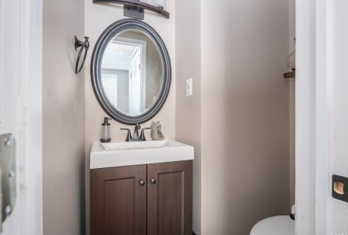 15 Grossman St, Huntington Station NY 11747-2905 exterior