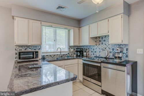 107 8th St, Laurel DE  19956-1401 exterior