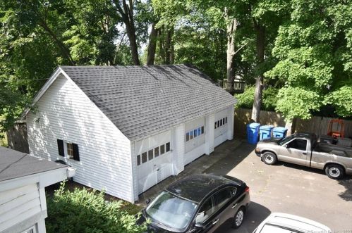 128 Washington St, Bristol, CT 06010-6721