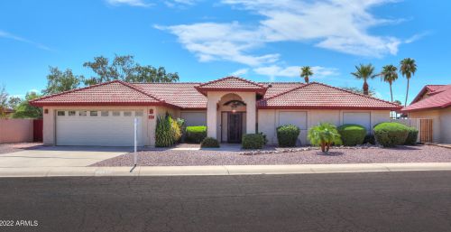 2119 Lake Shore Dr, Casa Grande, AZ 85122-6104