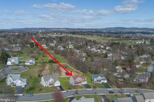 1020 Cedar Ridge Dr, Pottstown, PA 19465-6502
