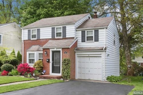 441 The Fenway, River Edge, NJ 07661-1841