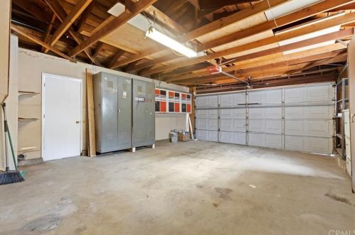 222 Condor Dr, Rialto CA  92377-4718 exterior