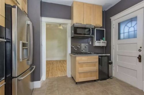 1307 Yale Pl, Minneapolis, MN 55403-2107