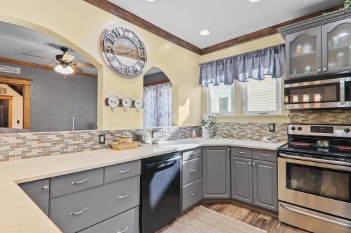 410 Beaver St, Beaver Dam WI  53916-1622 exterior