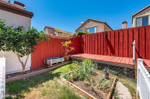2228 Oak Haven Ave, Simi Valley CA  93063-5020 exterior