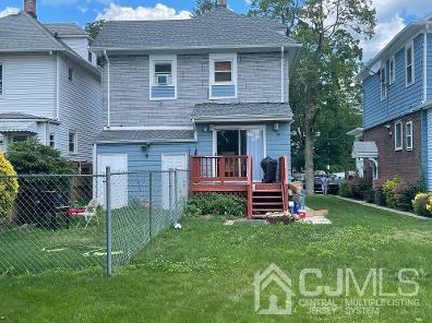 525 Front St, Green Brook, NJ 08812-1009