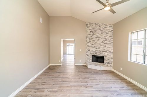 5477 Myrtle Ave, Long Beach CA 90807-2440 exterior