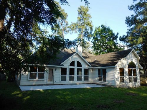 95 Whistlers Bend Cir, Conroe TX  77384-5045 exterior