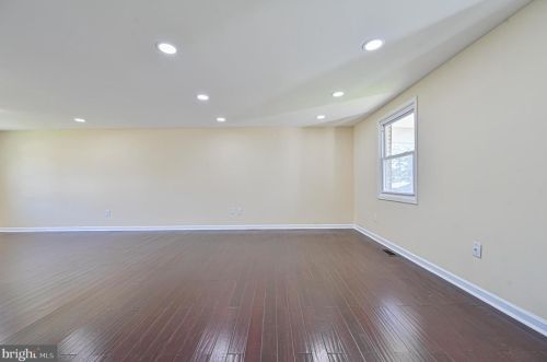 31 Niagara Ln, Willingboro NJ  08046-1249 exterior