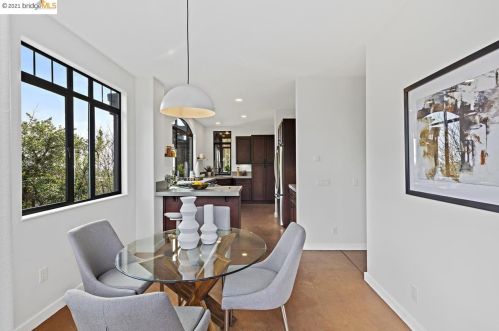 6310 Contra Costa Rd, Oakland CA 94618-2144 exterior