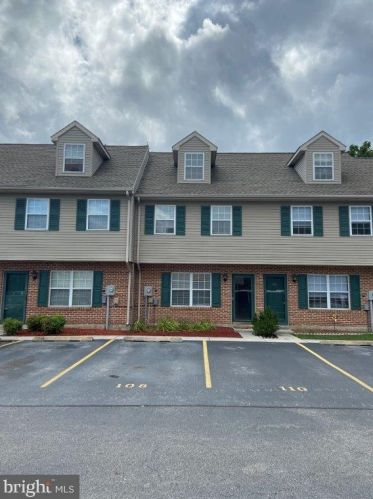 108 Orchard Ln, Hanover, PA 17331-5013