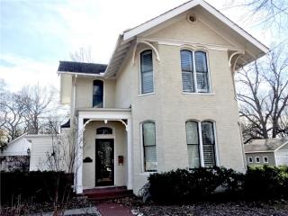 701 Central Ave, Bentonville AR  72712-5419 exterior