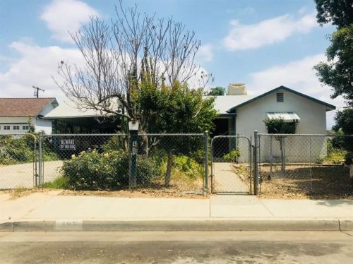 198 Pepper St, Woodlake, CA 93286-1427
