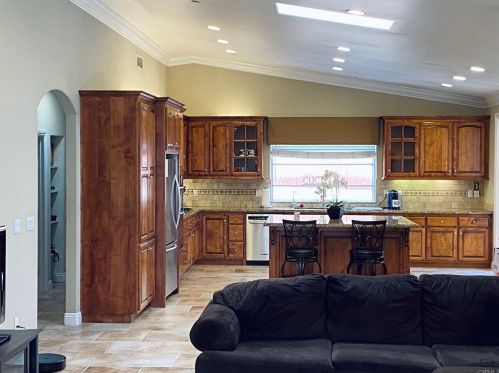 458 Pina Ln, Vista, CA 92083-5931