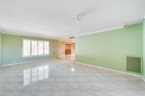 5501 Camelback Rd, Phoenix AZ 85033-1642 exterior