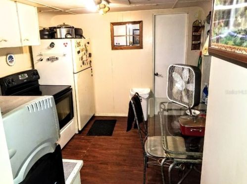 2113 Speck Dr, Tarpon Springs FL  34691-4218 exterior