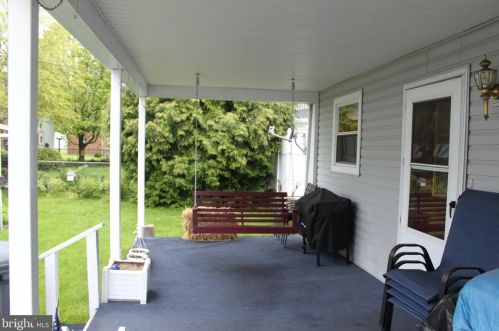 584 Main St, Barneytown PA  17052-9456 exterior