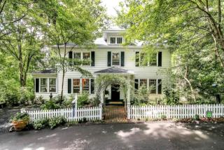 5 Pickwick Rd, Asheville, NC 28803-2507