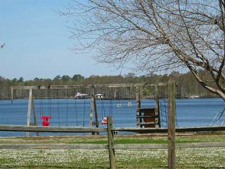 3115 Riverside Dr, Lanexa, VA 23089-9407