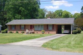 2829 Wagner Dr, Burlington, NC 27215-5259