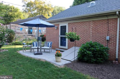 300 28th St, Camp Hill PA  17011-2801 exterior