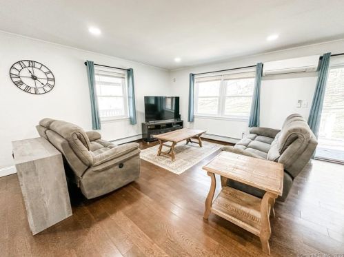 49 Bunny Rd, Norwich CT  06365-8705 exterior