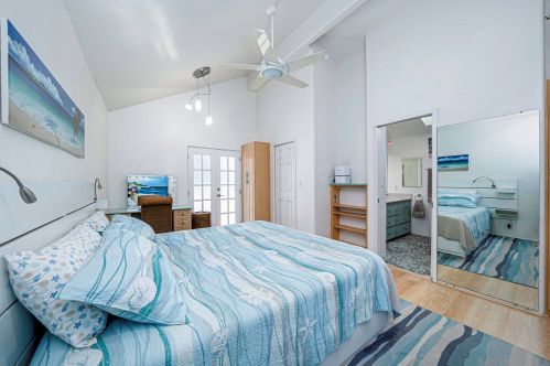 11225 Westonhill Dr, San Diego CA  92126-1447 exterior