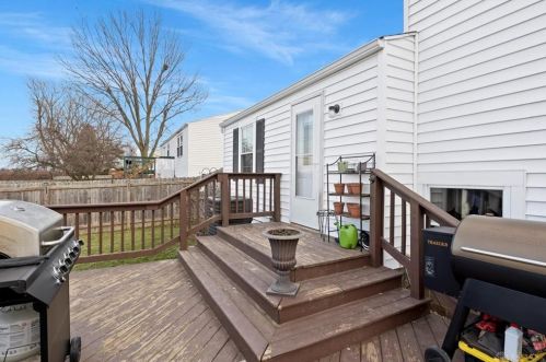 128 Wickham Farm Dr, Englewood OH  45322-2948 exterior